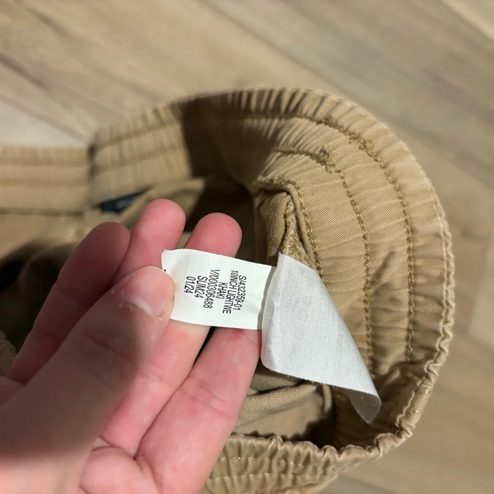 Banana cargo shorts tan size‎ medium